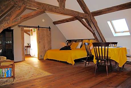 Deluxe Double Room with Extra Bed