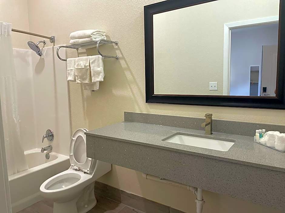 Quality Inn & Suites Elgin