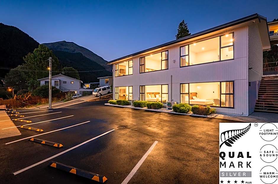 Luxe Suites & Apartments