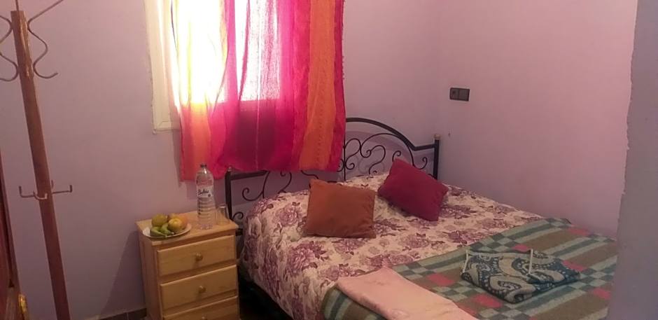 Merzouga Quiet apart &camels trecking