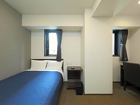 Double Room with Small Double Bed - Non-Smoking