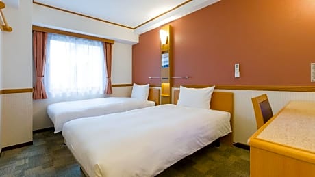 Twin Room - Non-Smoking