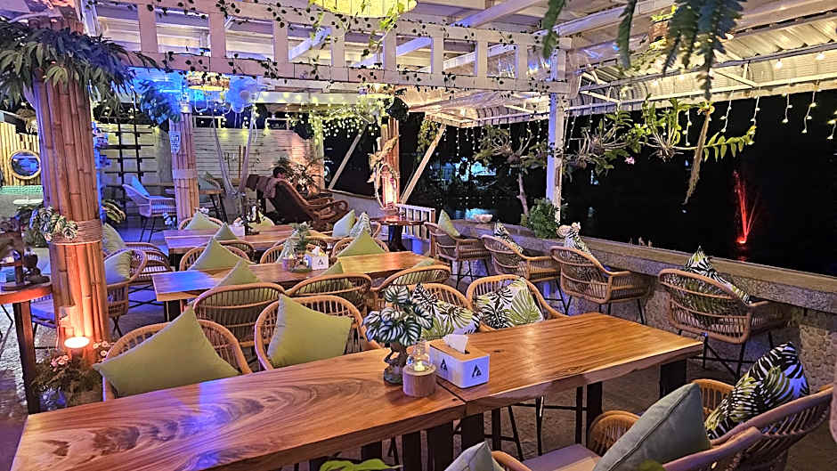 Hideout Hostel