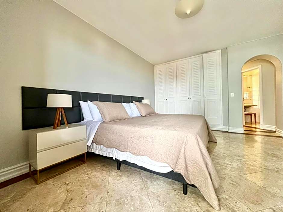 Triplex a 300 metros do mar - Guarujá Enseada - Prime Lok