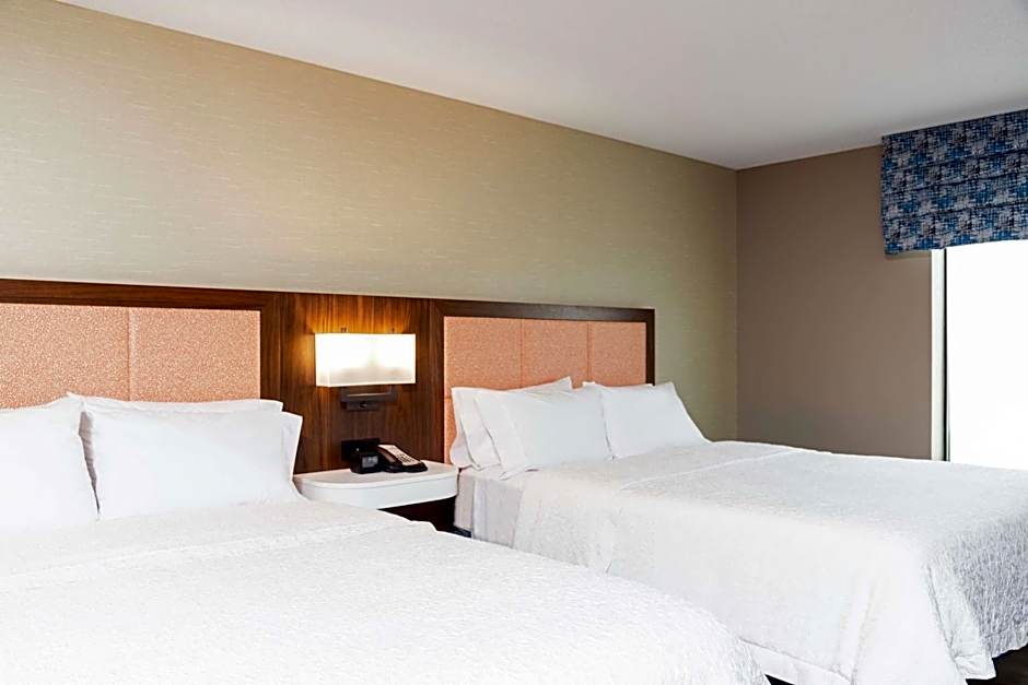 Hampton Inn By Hilton & Suites Marshalltown