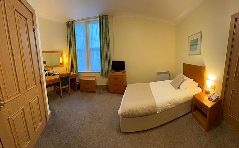 Photo 1 of 2 of Single Room