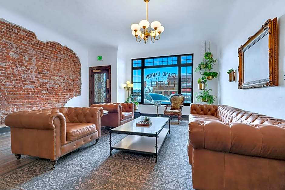 The Historic Grand Canyon Hotel