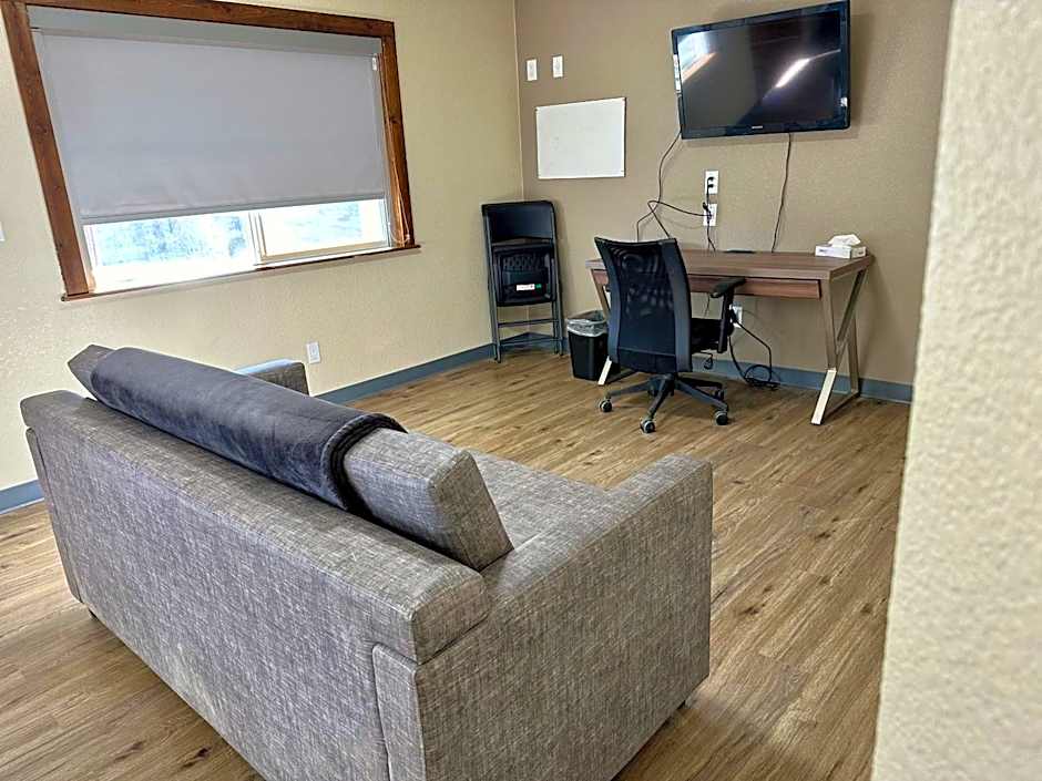 Wapiti Lodge