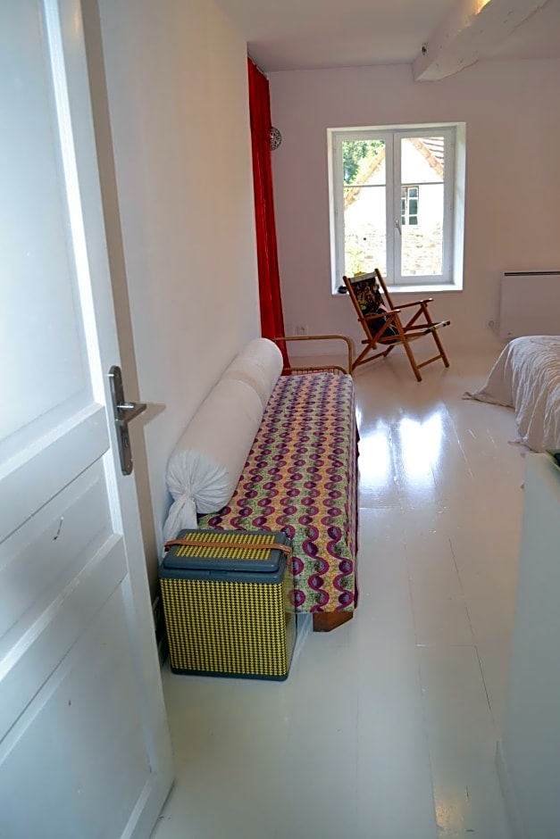 Chambre privative et originale, à 20 mn de Cluny