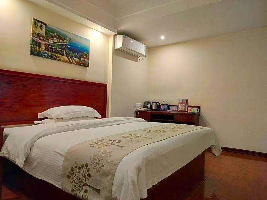 GreenTree Inn GuangXi LaiBin DaQiao Road YeJin Road Express Hotel                          