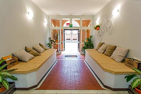 Student's Hostel Estense