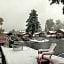 Foot of the Mountain Motel