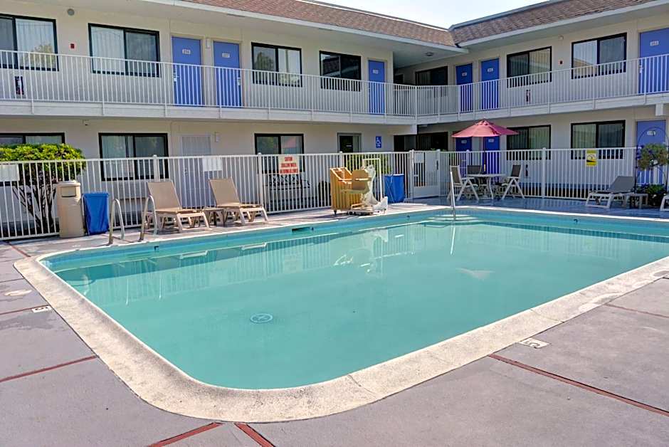 Motel 6-Springfield, OR - Eugene North