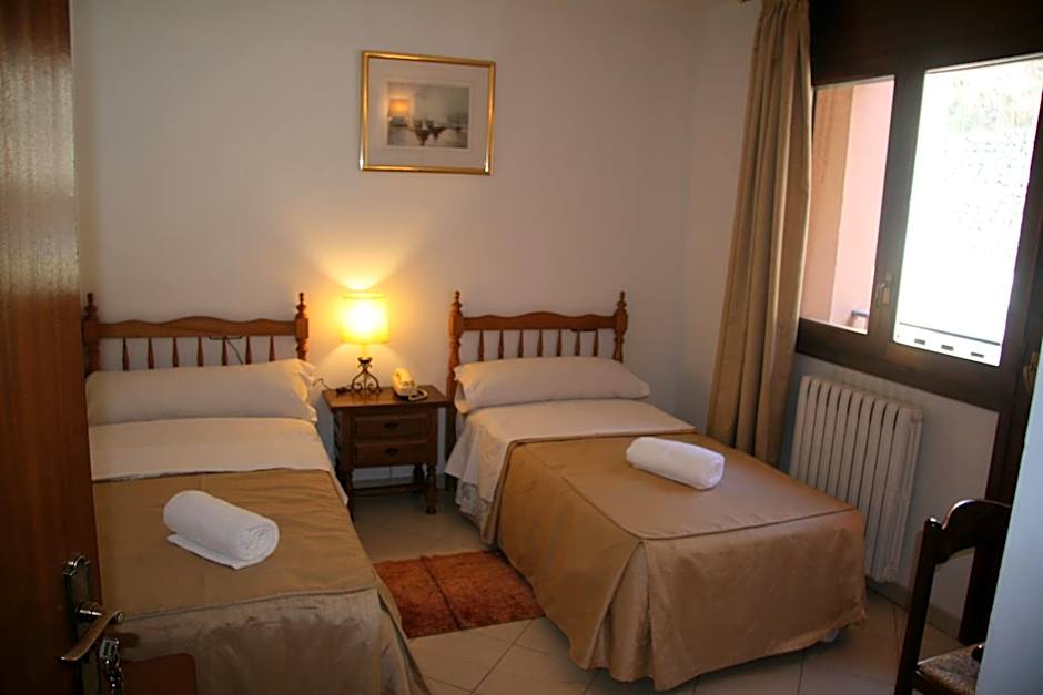 Photo 1 of 2 of 2 Beds
