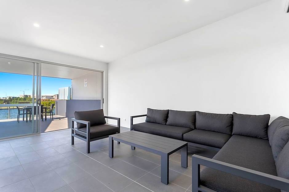 Waterline at Oceanside