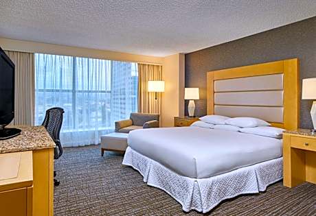 1 King Bed Corner Room Nonsmoking