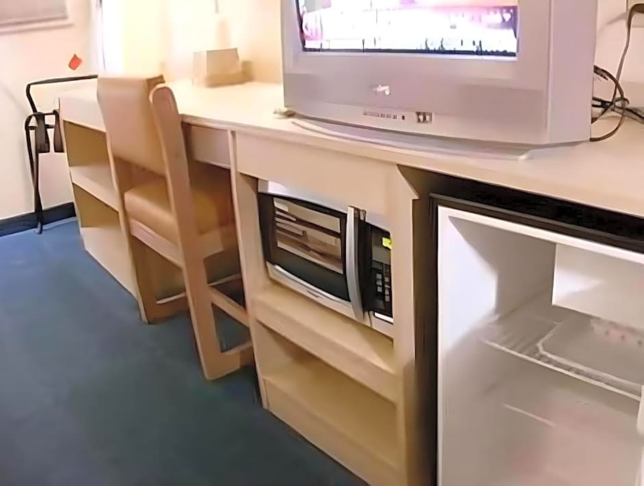 Americas Best Value Inn Jefferson City