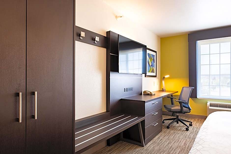Holiday Inn Express Hotel & Suites Evanston By IHG
