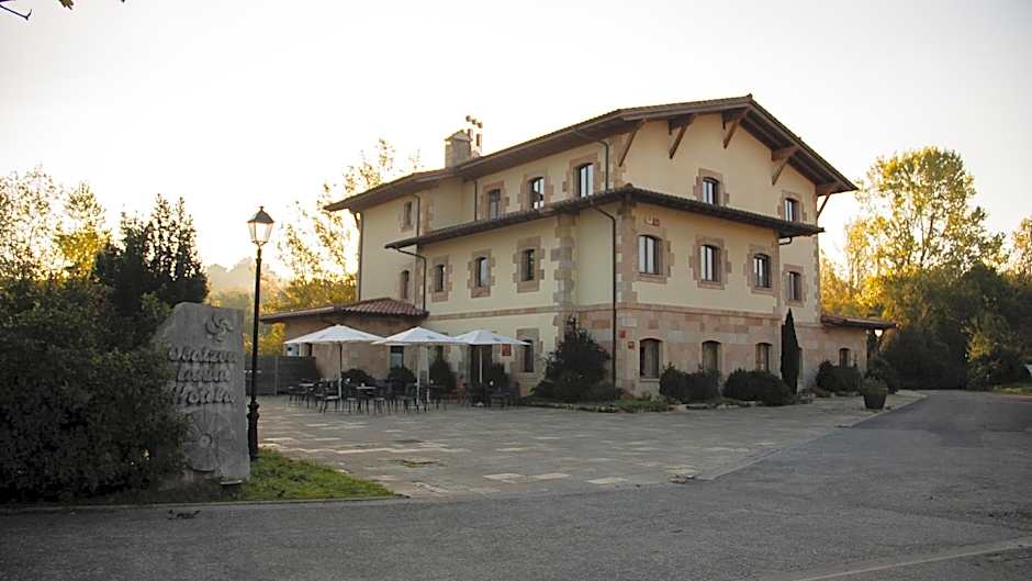 OLATZEA LANDA HOTELA