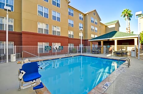 Homewood Suites by Hilton Phoenix-Biltmore