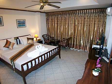 Deluxe Double Room with Bath