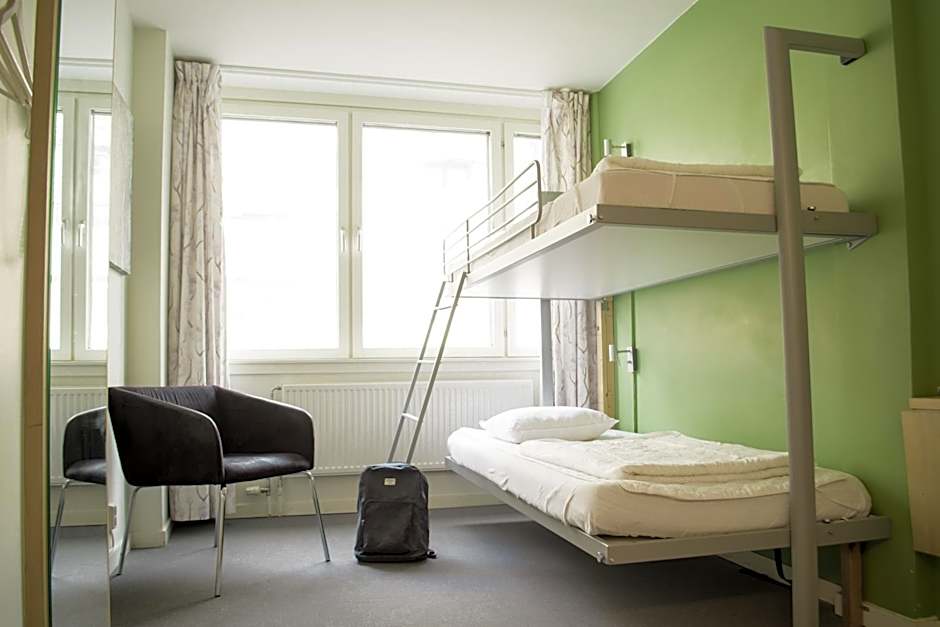 Slottsskogens Hostel