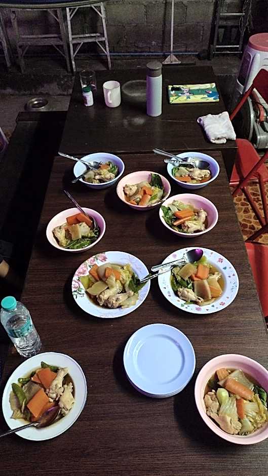 Mae Sot Commune and Camping 