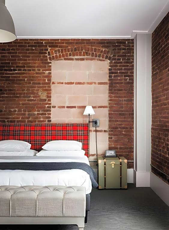 The George Montclair