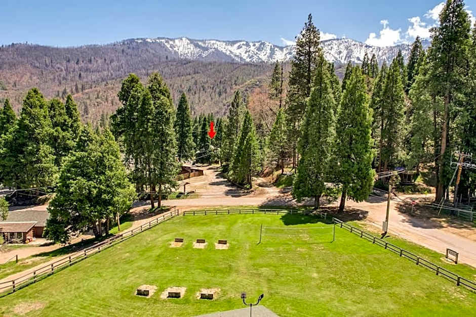 Camp Nelson Lodge Room 10