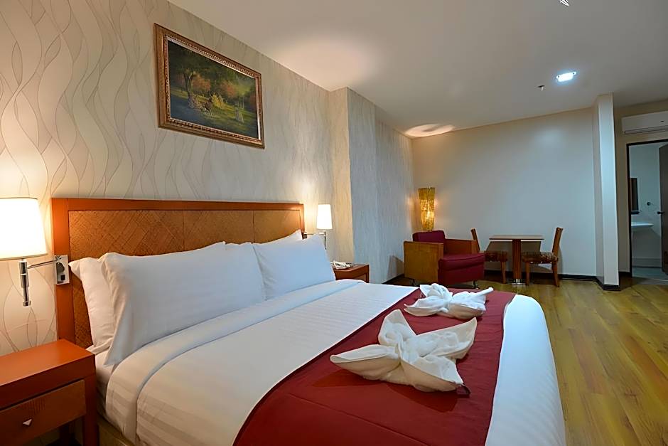 Royal Suites Condotel