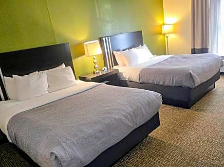 2 Queen Beds, Nonsmoking, Accessible