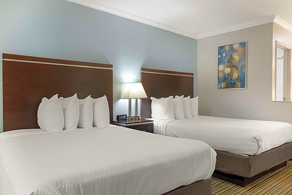 Best Western Courtesy Inn Hotel - Anaheim Resort at the Park