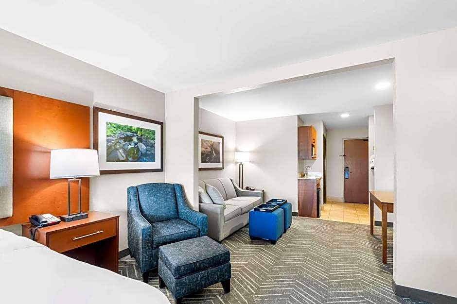 Comfort Inn & Suites Mountain Iron and Virginia