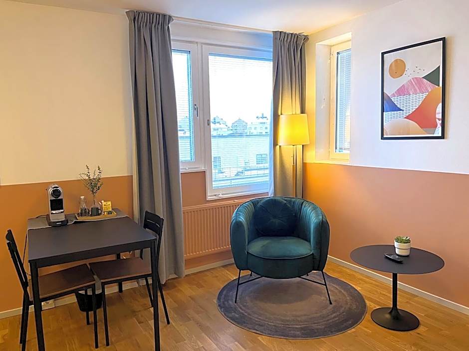 2Home Hotel Apartments