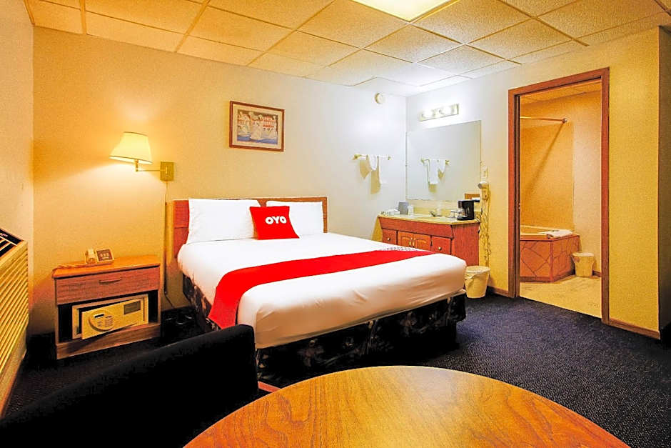 OYO Hotel Chapmanville Inn, WV - Hwy 119