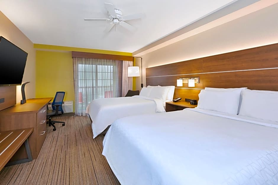 Holiday Inn Express Hotel & Suites Petoskey, an IHG Hotel