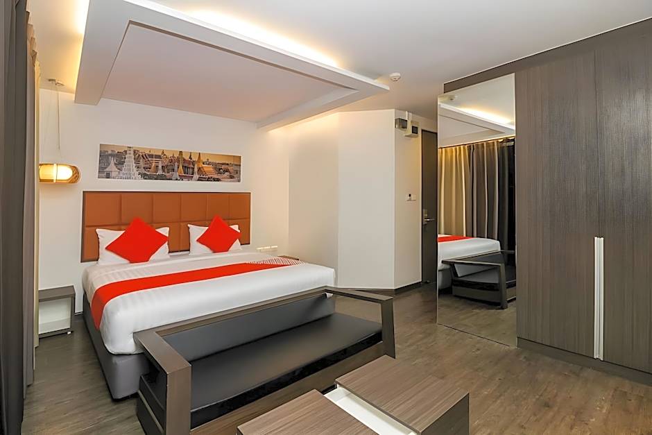 Aim House Bangkok Hotel - No parking