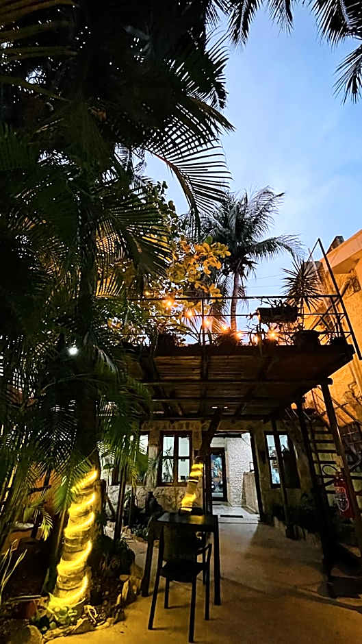 Hotel B&B by Playa del Karma