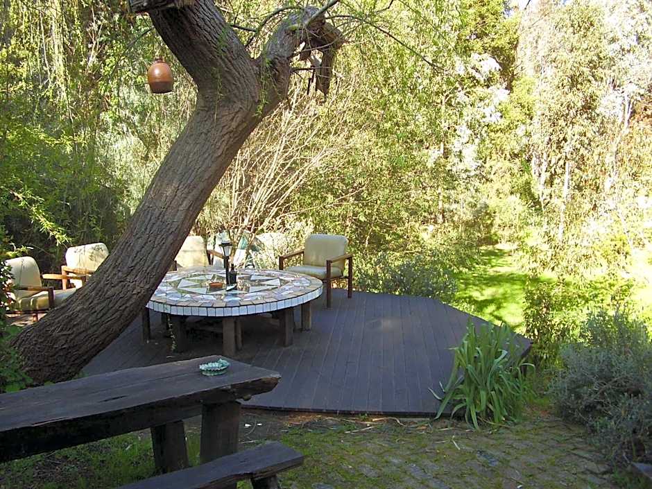 Black Cockatoo Lodge