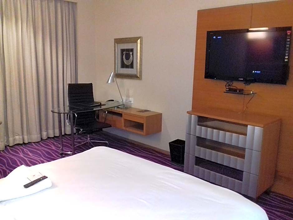 Le Meridien Surat