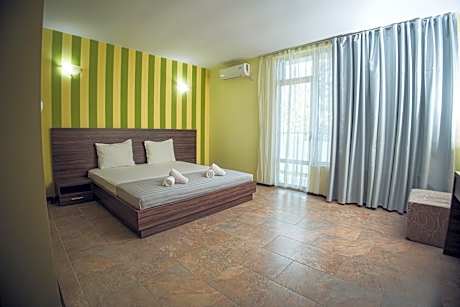 Хотел и Вили Марая