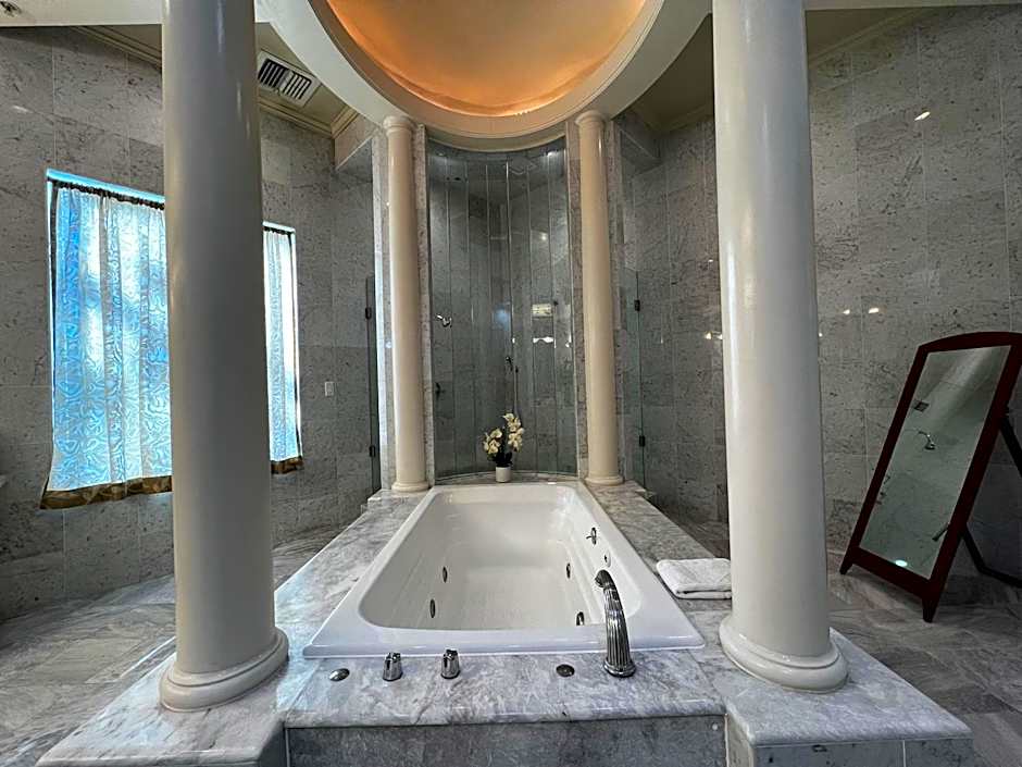 Sterling Hotel