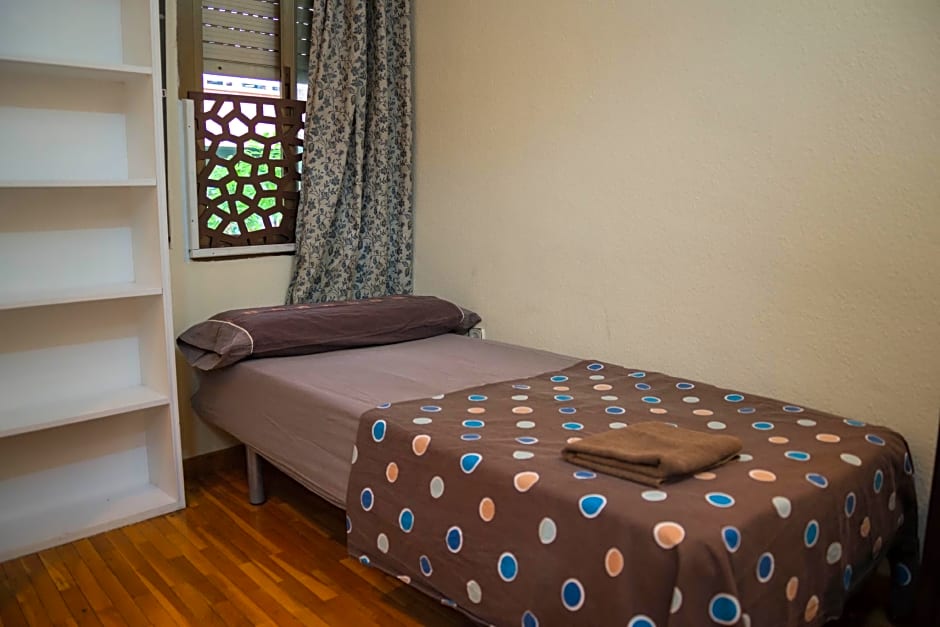Hostel Ideal Badal