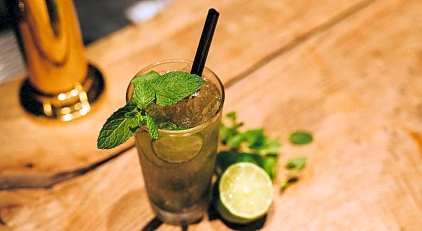 Nui. Hostel & Bar Lounge