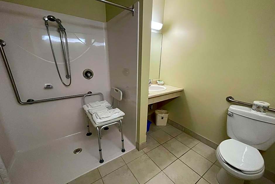 Super 8 by Wyndham Campbellton NB