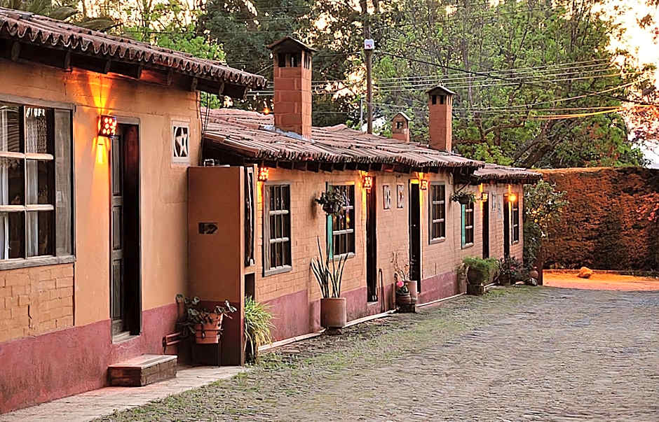 Villa Patzcuaro Garden Hotel & RV Park