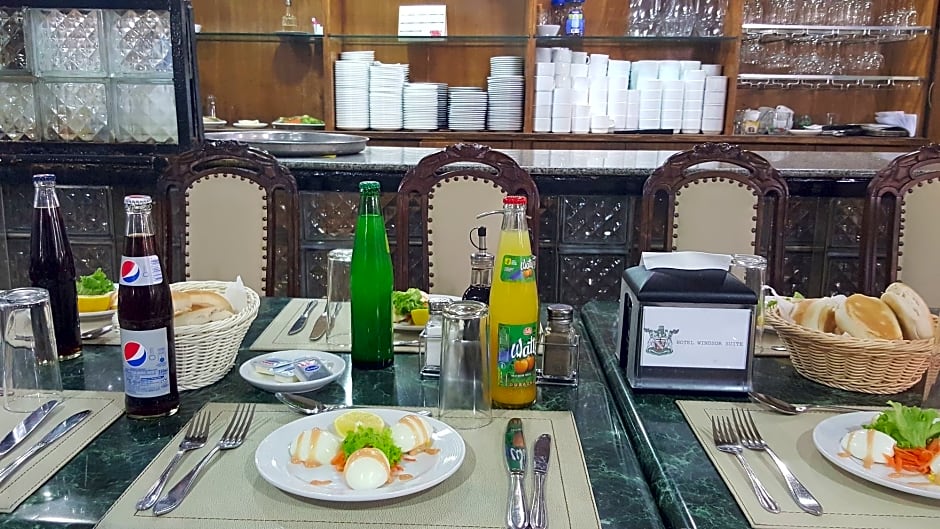 Hotel Windsor Suites