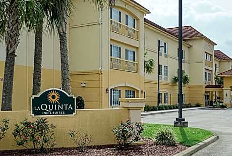 La Quinta Inn & Suites by Wyndham Mobile Satsuma / Saraland