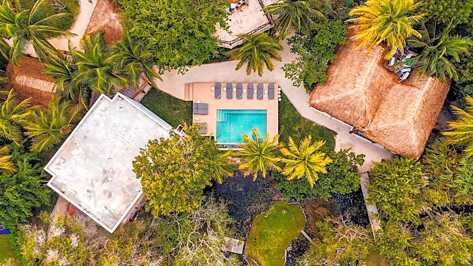 Azulea Bacalar Hotel & Spa - Lagoon Front