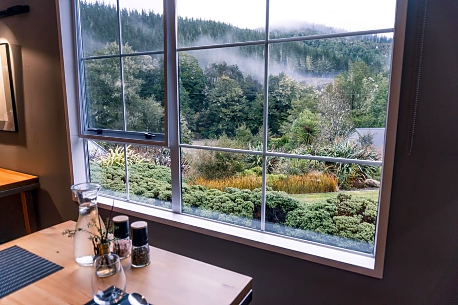 Maruia River Retreat